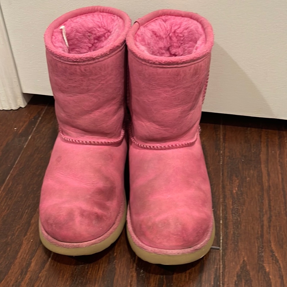 Girls Ugg pink boots in size 13